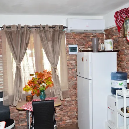 Yna House Casa vacanze Bucarest